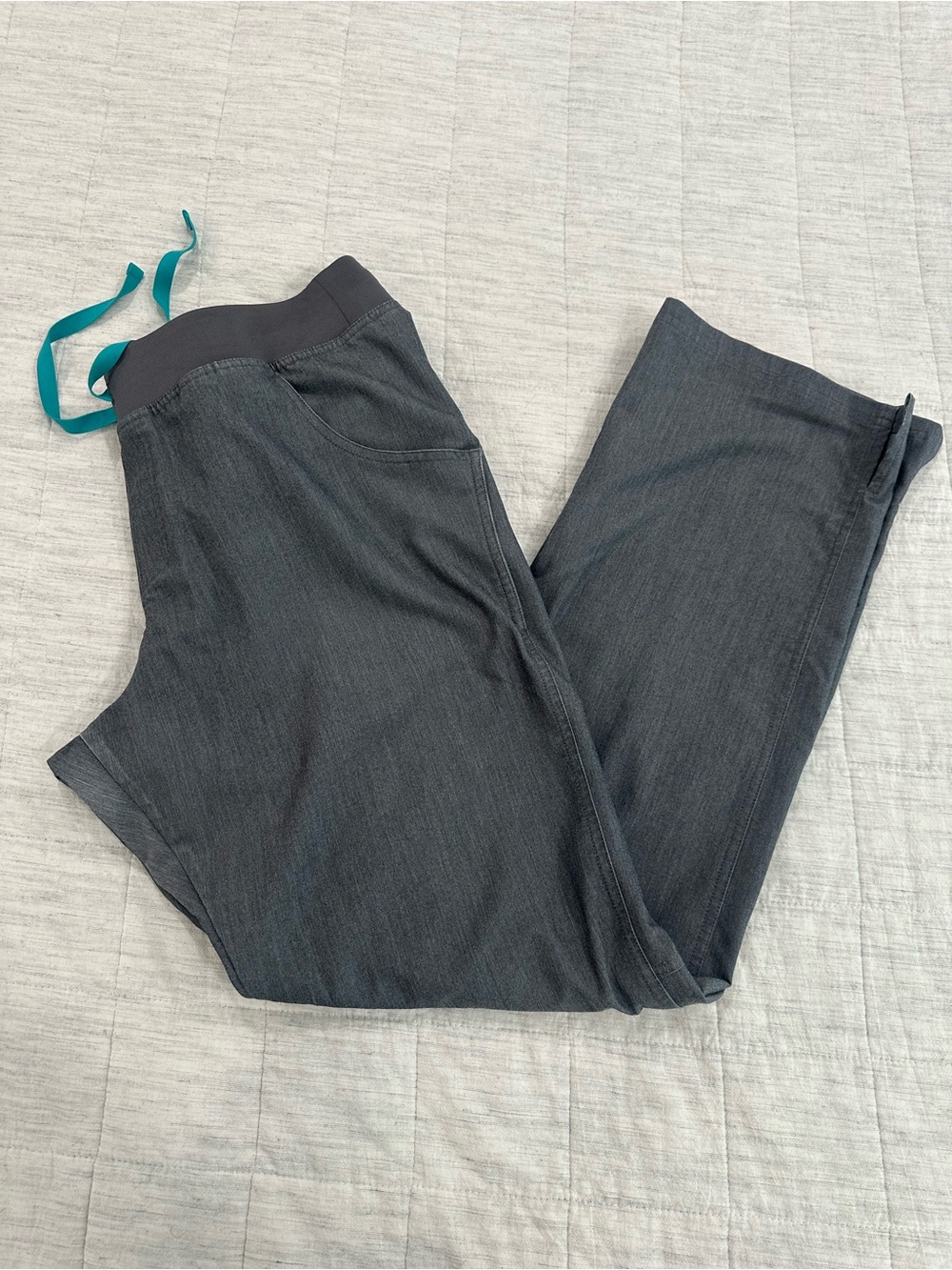 Figs Charcoal Gray Scrub Pants with Teal Accent